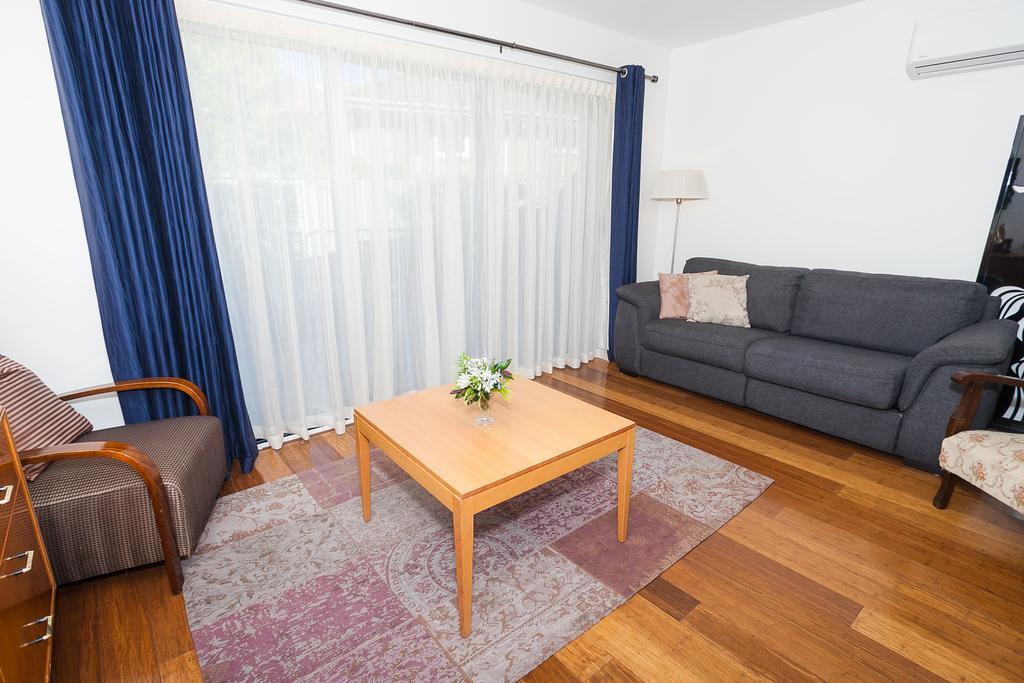 One Of A Kind Apartments Κανμπέρα Εξωτερικό φωτογραφία